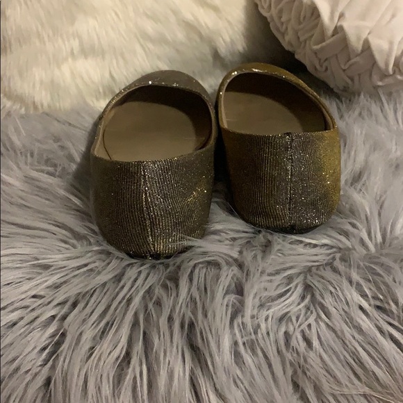 Lower East Side Metallic Gold & Silver Round Flats - Picture 2 of 6